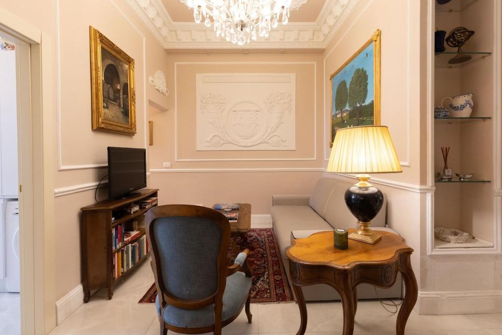 Scala's Heritage Florentine Classic Home - 1