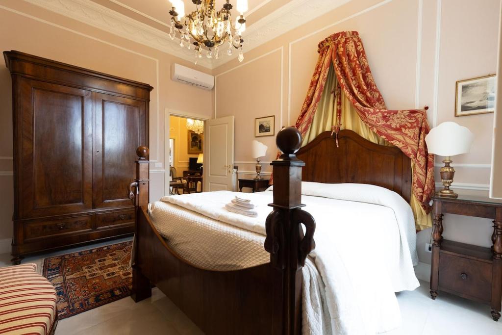 Scala's Heritage Florentine Classic Home - 2