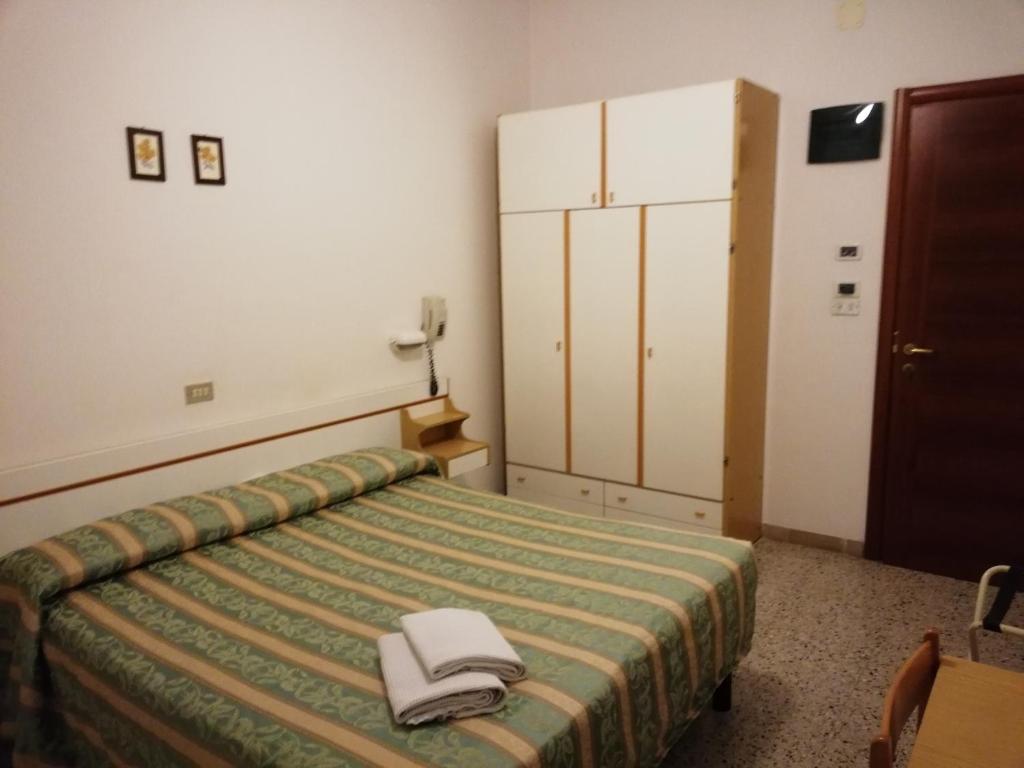 Hotel Moresco Riccione - Piscina Beach Village - 3