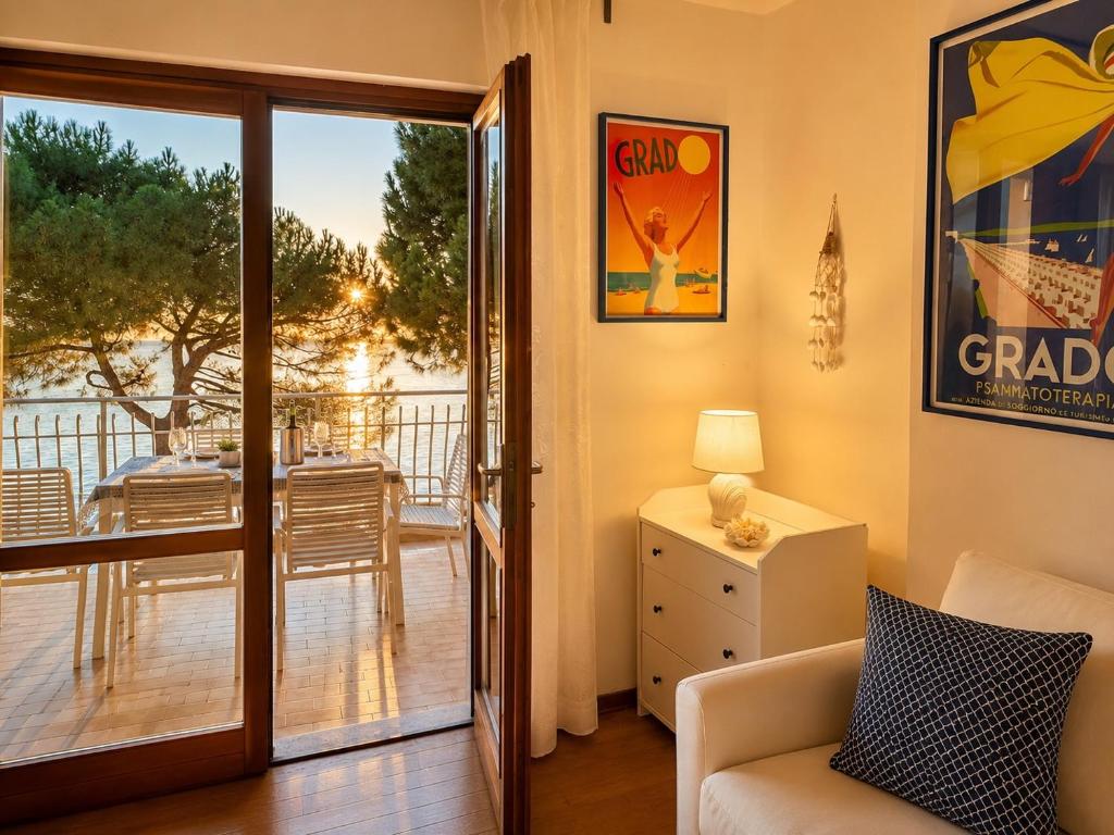 BeachfrontGrado Seaview Apartment Costa Azzurra - 2