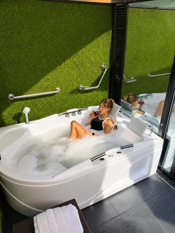 Laureles Premium Loft con Jacuzzi Privado - 1