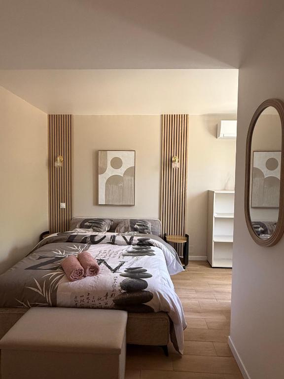 Villa Occitane - Elegant 6 Bedroom House with Garden - 4