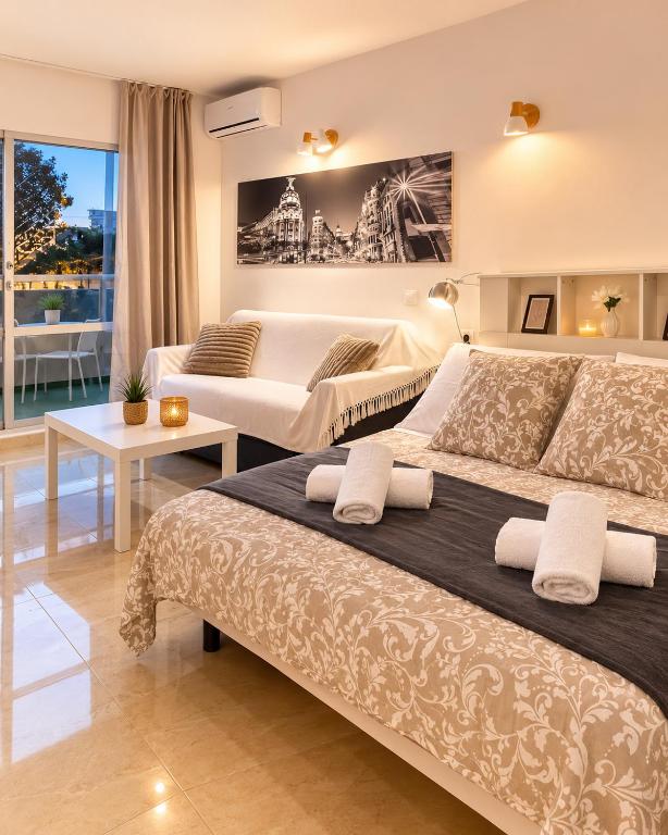Suite Deluxe Benalbeach - 4