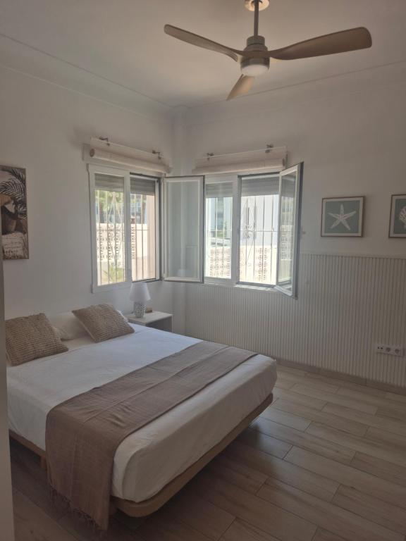 Mediterranean Beach Retreat Spacious 2 Bedroom Home with Patio and Sea Views - 2