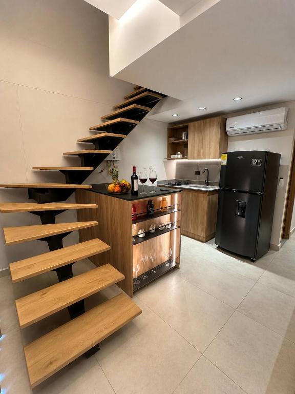 Luxury Duplex Loft AC Rooftop Jacuzzi Laureles - 2