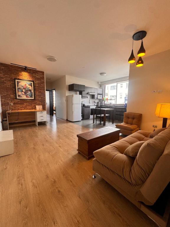 Two Bedroom Apartment with Pool, Gym & Sauna - 1
