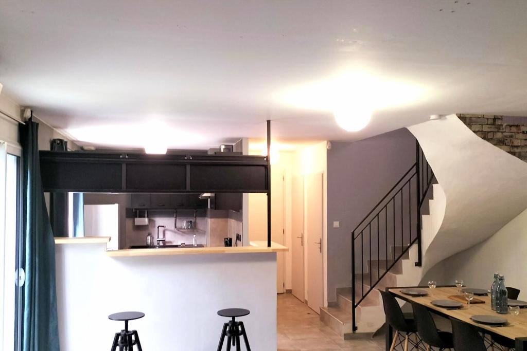 House with Garden and Parking - Close to Beaches - 2