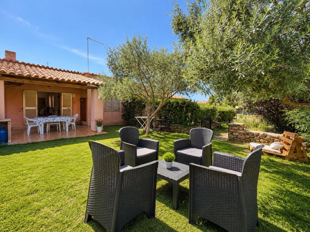 Conchiglia Family & Pet Friendly - Fenced Garden - 2BR - Near the Sea - Wi-Fi - AC - BBQ - 1
