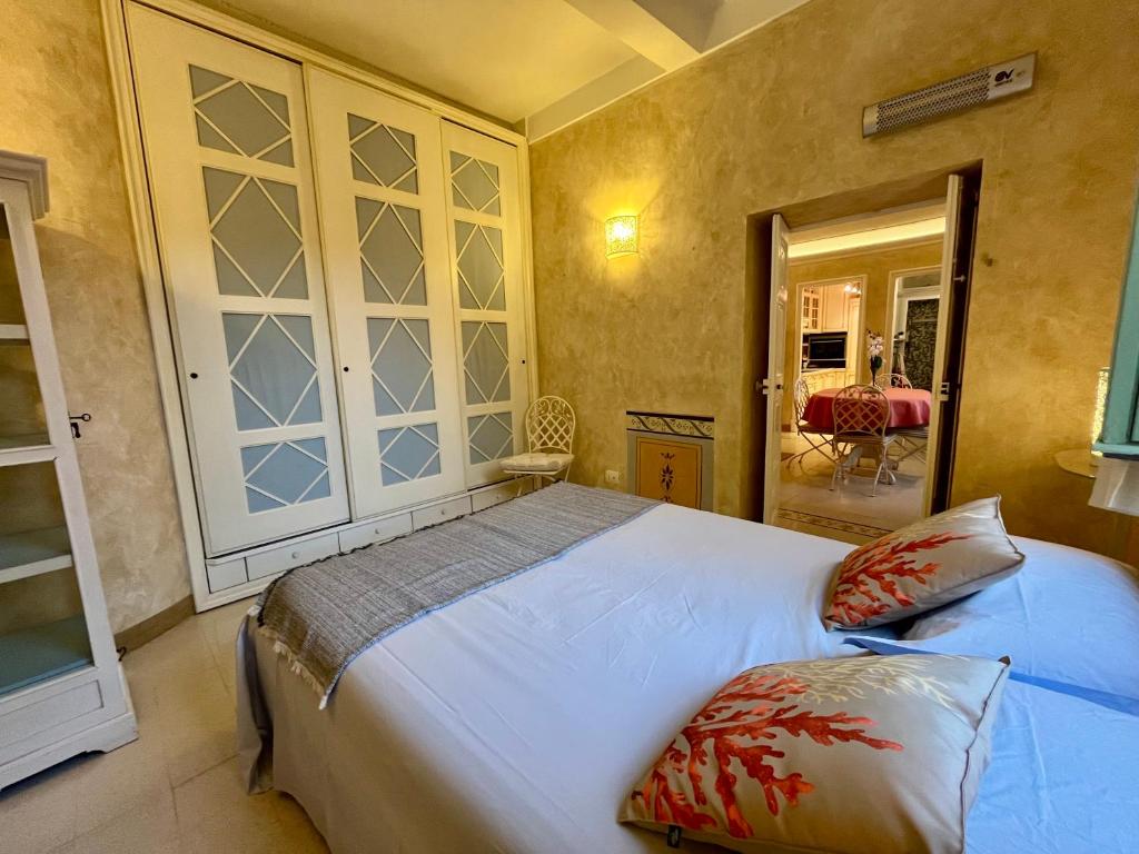 vieille ville Menton - plages à 100 mètres - 4 personnes - 3