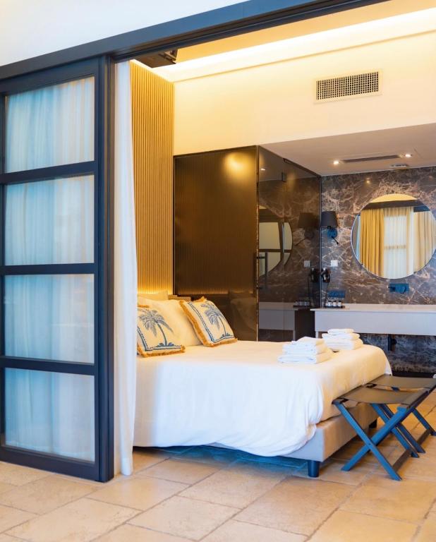Al Capri Suite & Private Pool - 5