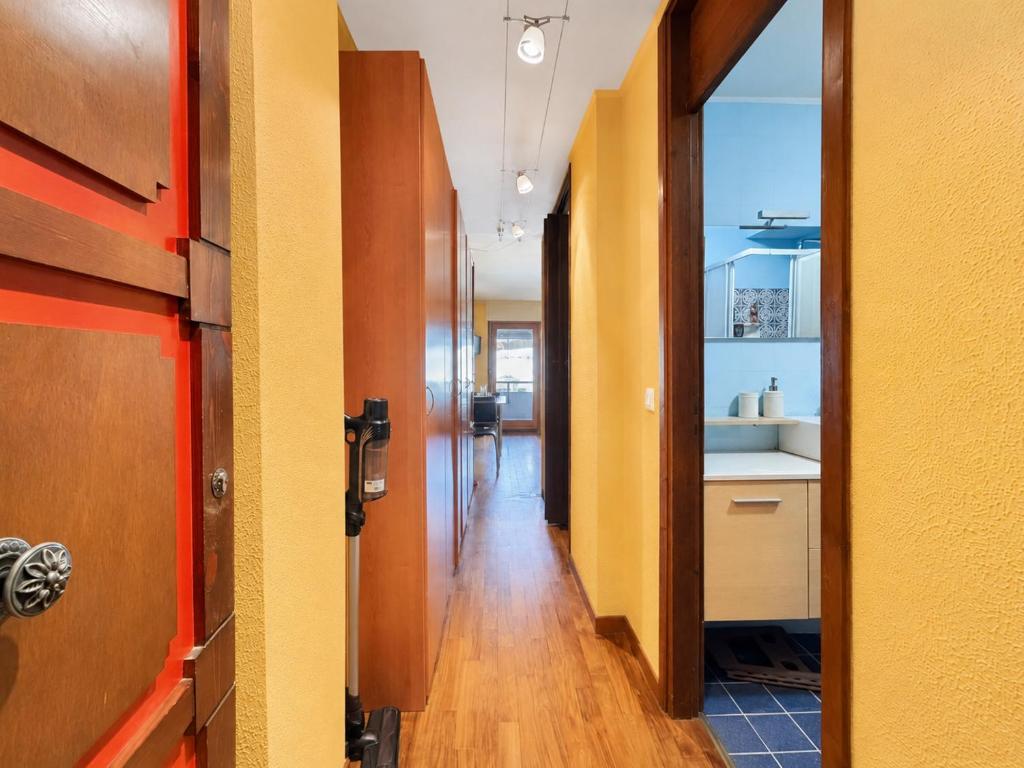 Hostdomus - City Center Apartment - 3
