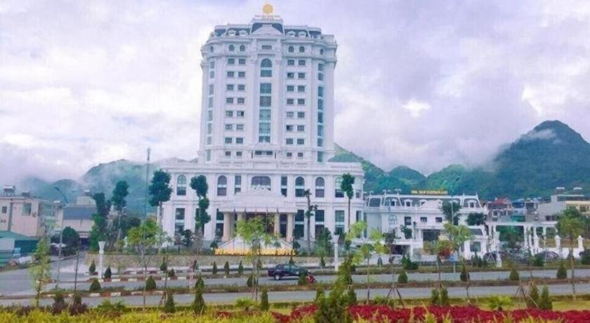 Hoang Nham Luxury Hotel