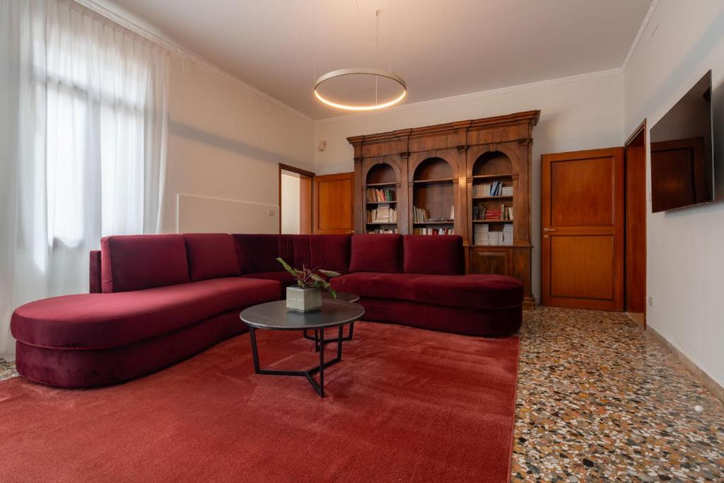 Venetian Velvet - 2