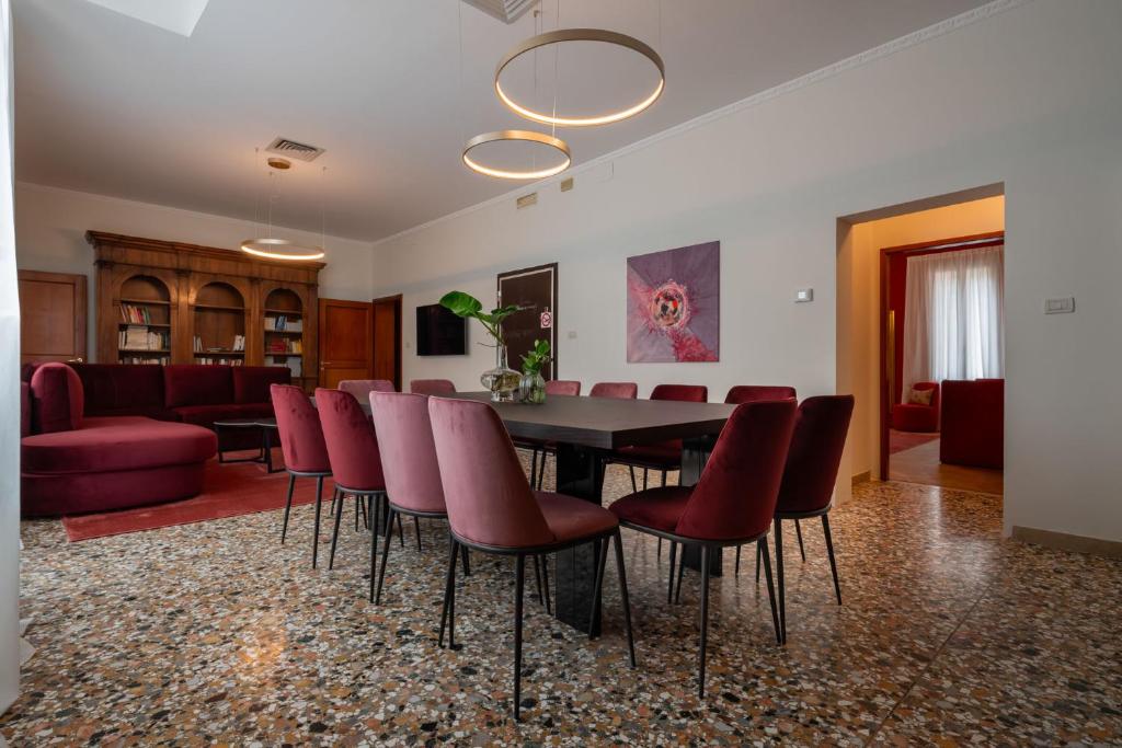 Venetian Velvet - 3