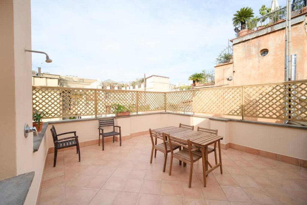 Juan's Trevi Apartment BuddyRent - 5