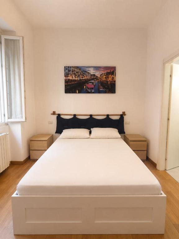 Central and Quite Flat with 2BDR, 2Bath, Self Checkin connected to Linate and Duomo in 5 mins - 2
