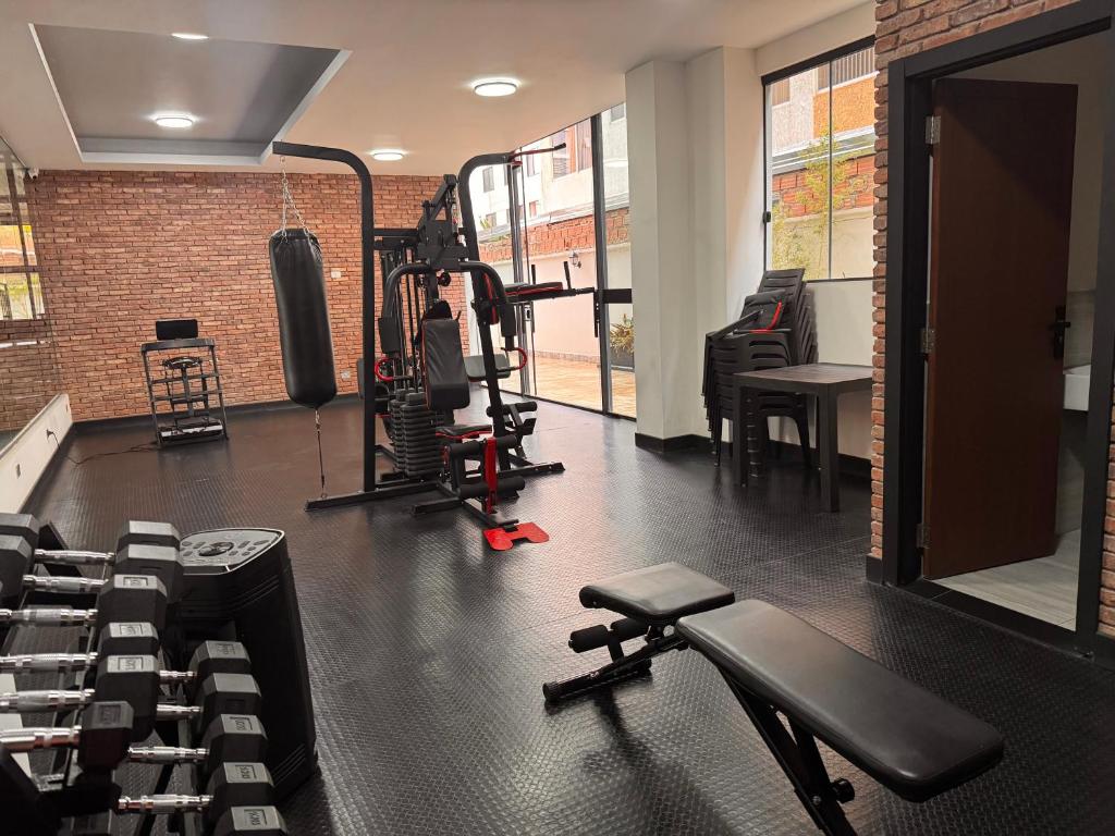 2 Bedroom Apartment with Pool,Gym & Sauna - 5