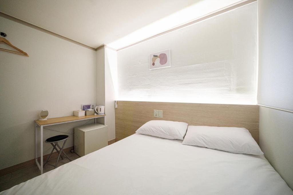 J5 Hostel