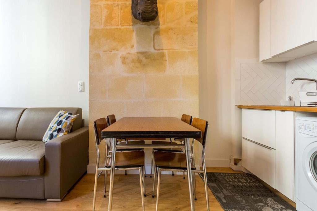 Appartement quartier St Michel climatisé près des quais avec parking - 5