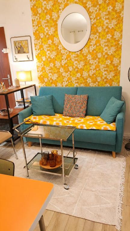Appartement T2 déco 70's rénové à 300m de la plage - 3