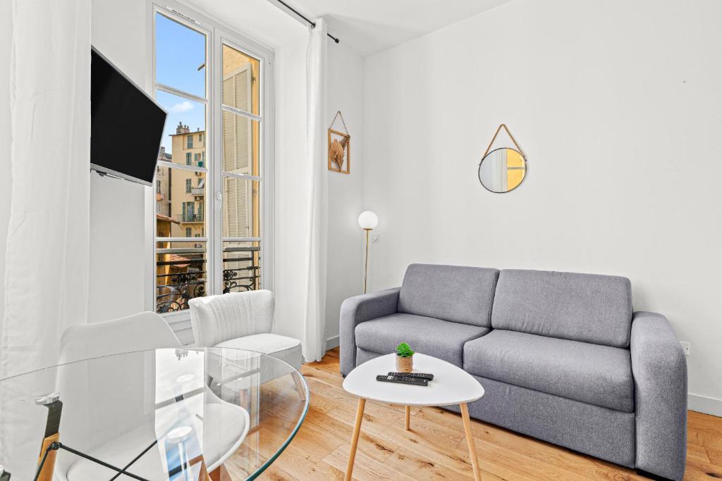 Charming City Center Studio 302 - 2