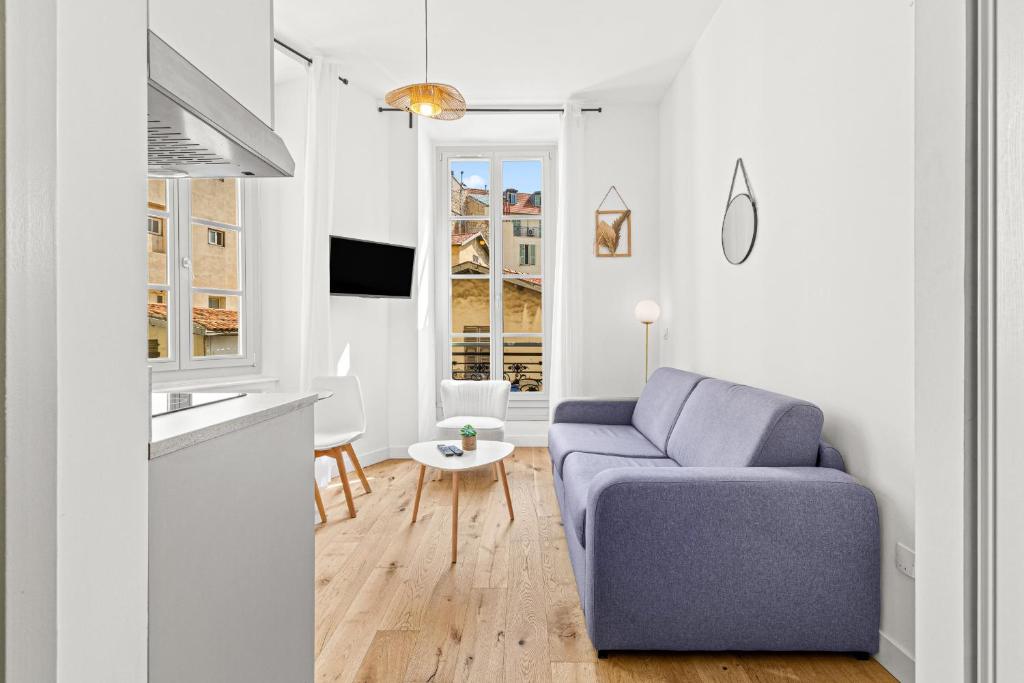 Charming City Center Studio 302 - 3