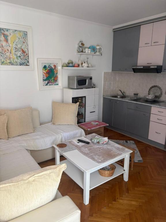 Budva City Apartment 2 - 5
