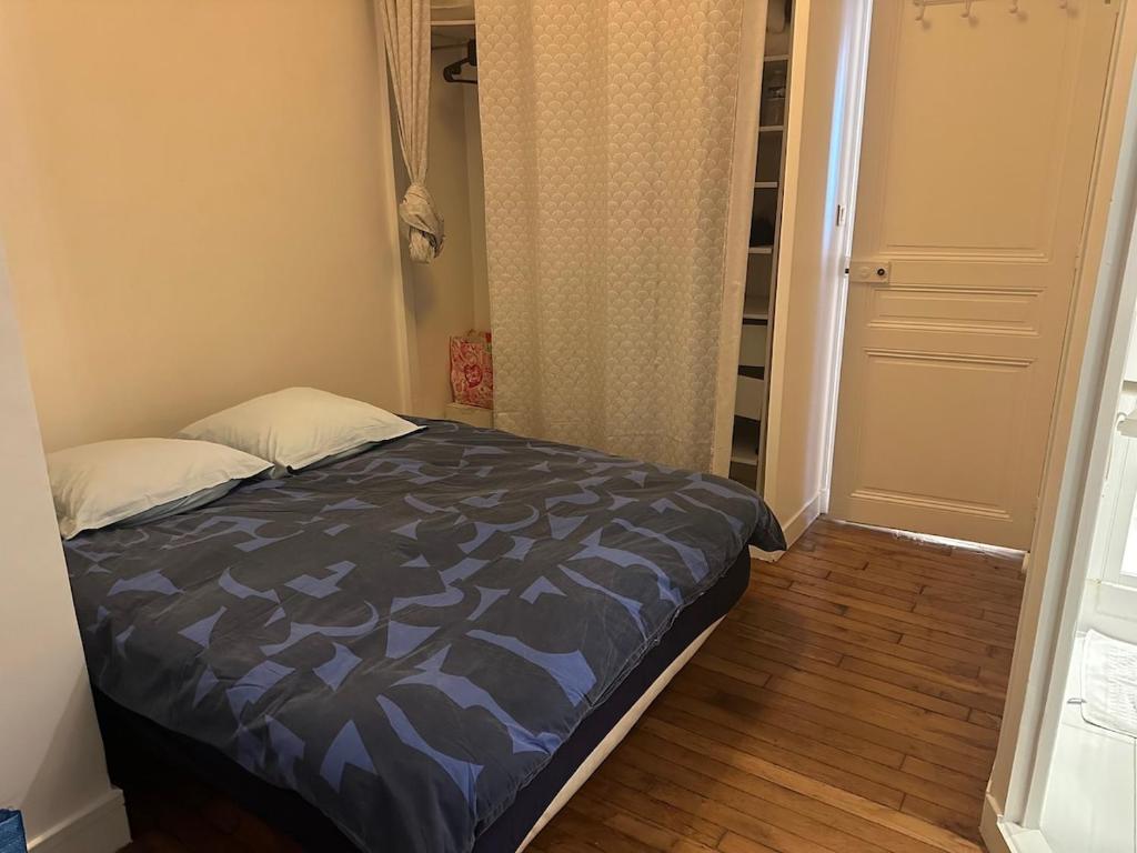 2 pièces bien placé pour visiter Paris - 4