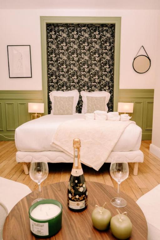 2P Studio - Eiffel Tower View - Romantic Suite-A-C - 4
