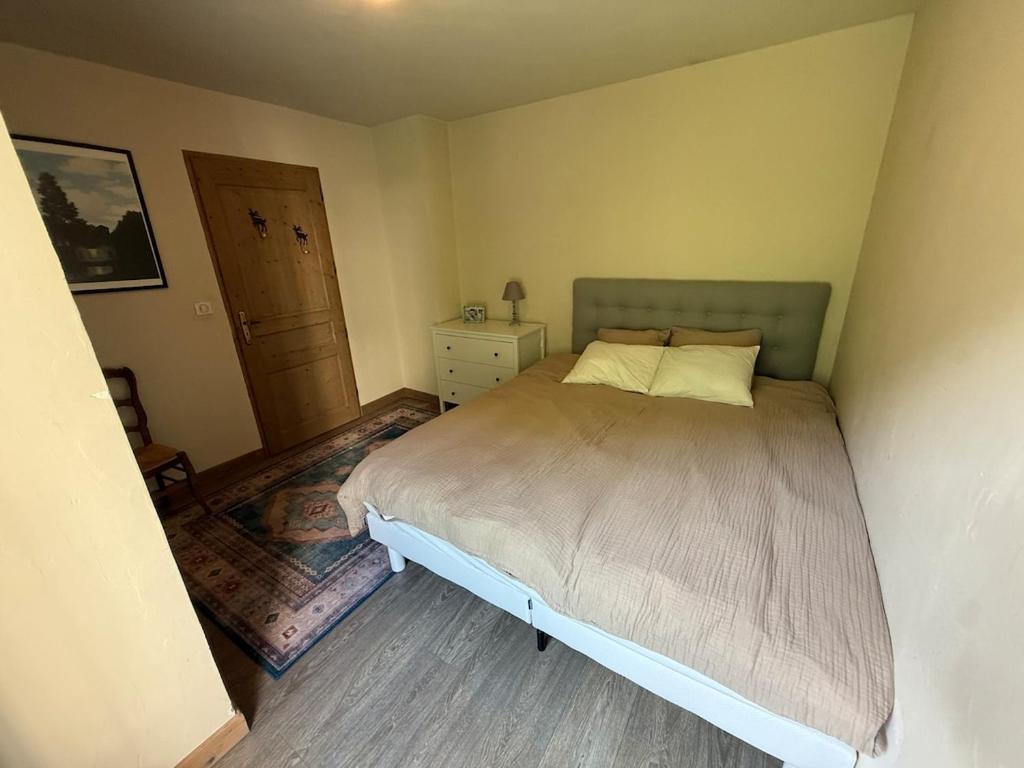 Spacious 2 Bedroom in Chamonix Center - 3