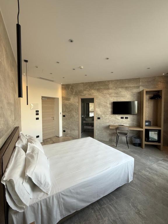 Hotel Corona - 3