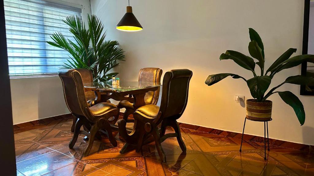 Casa comoda con aire y garaje en La Union Valle - 5