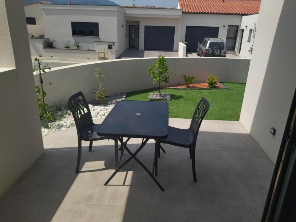 Maison avec parking et jardin - 2