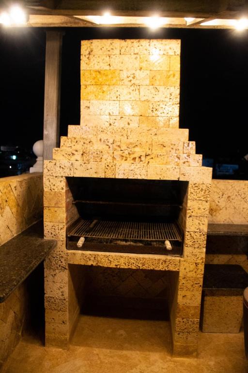 Luxury Penthouse & Jacuzzi Rooftop - 3