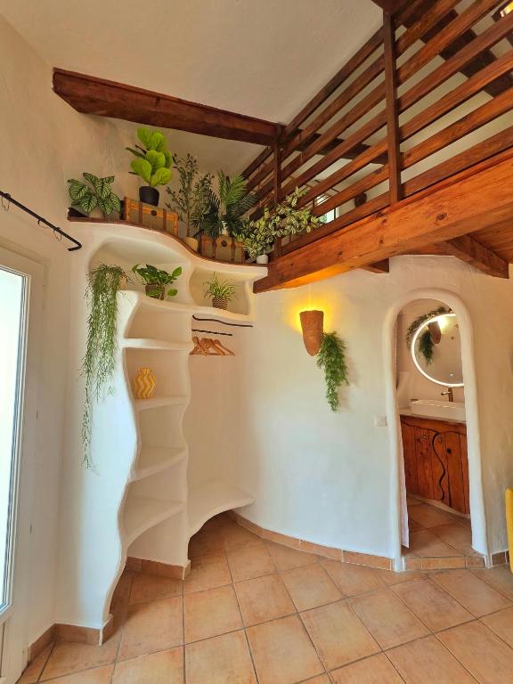 La Bastide Bohême Cozy studio, garden & parking - 3