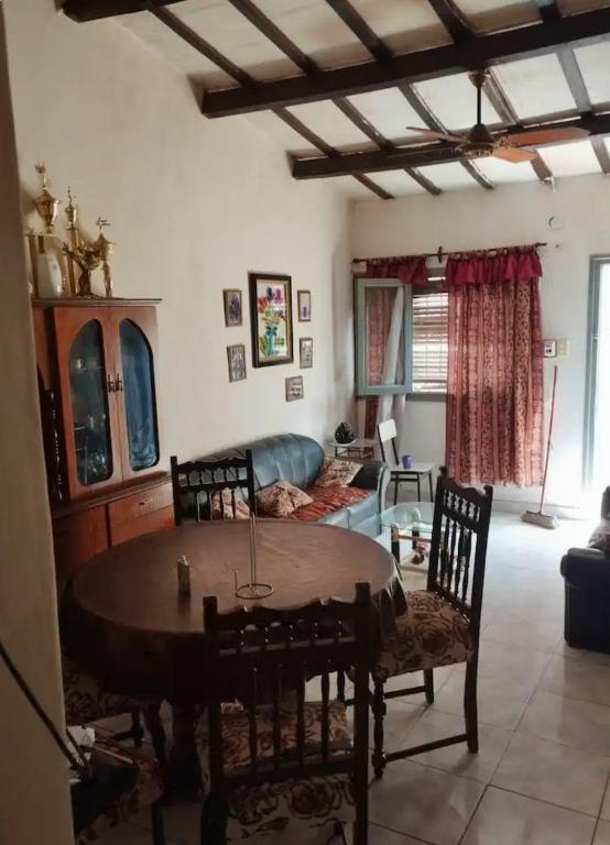 Bolivar Hause - 4