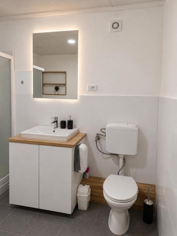 102 Apartment Old Town by Citadela - Parking - 2