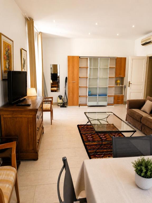 2 Bedroom Apartment Cannes Center by Sweet Accommodation - 5