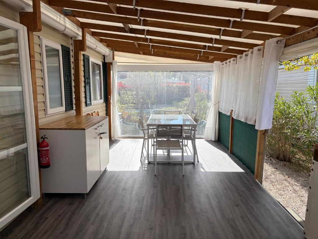 Mobil Home 6 à 8 personnes Hyeres Les Pins Maritimes - 2