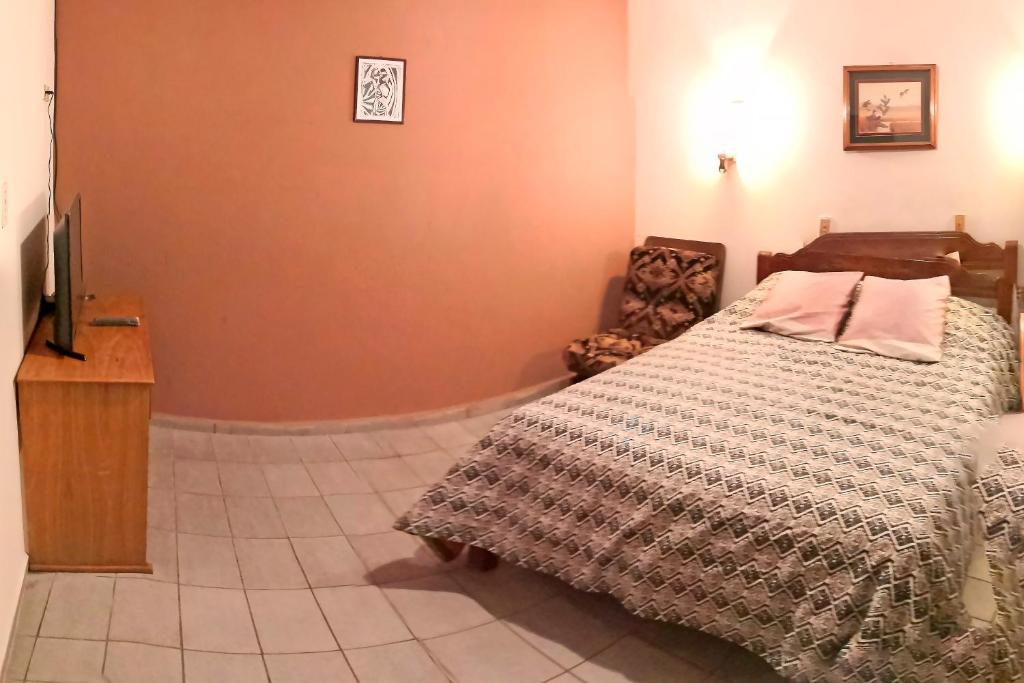 Habitacion Comoda Baño Privado, Tv y Wi-Fi - 3