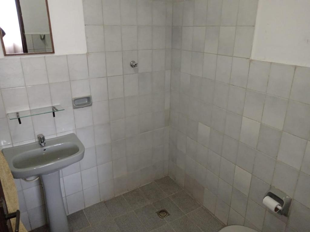 Habitacion Comoda Baño Privado, Tv y Wi-Fi - 4