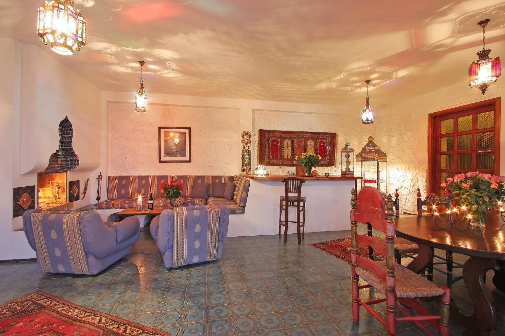 Castillo Moro Exclusive Retreat Venue Up to 20 Guests - 3