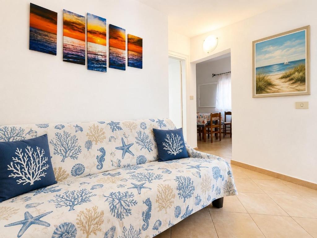 Mirto Beachside Apartment - 2BR - Wi-Fi - AC - 100m from the Beach - BBQ - Parking - 3