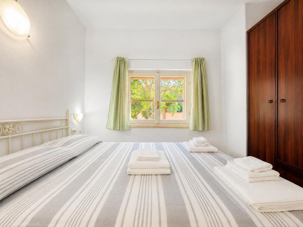 Mirto Beachside Apartment - 2BR - Wi-Fi - AC - 100m from the Beach - BBQ - Parking - 4