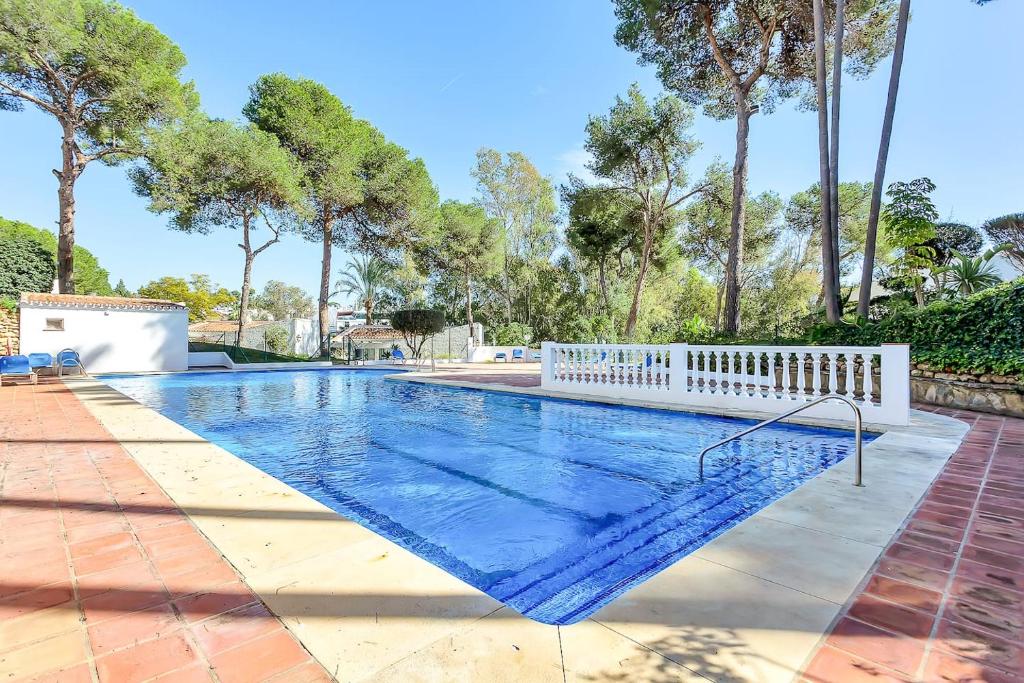 Andalusian Home wTerrace & Pool Nr Beach & Gym - 5