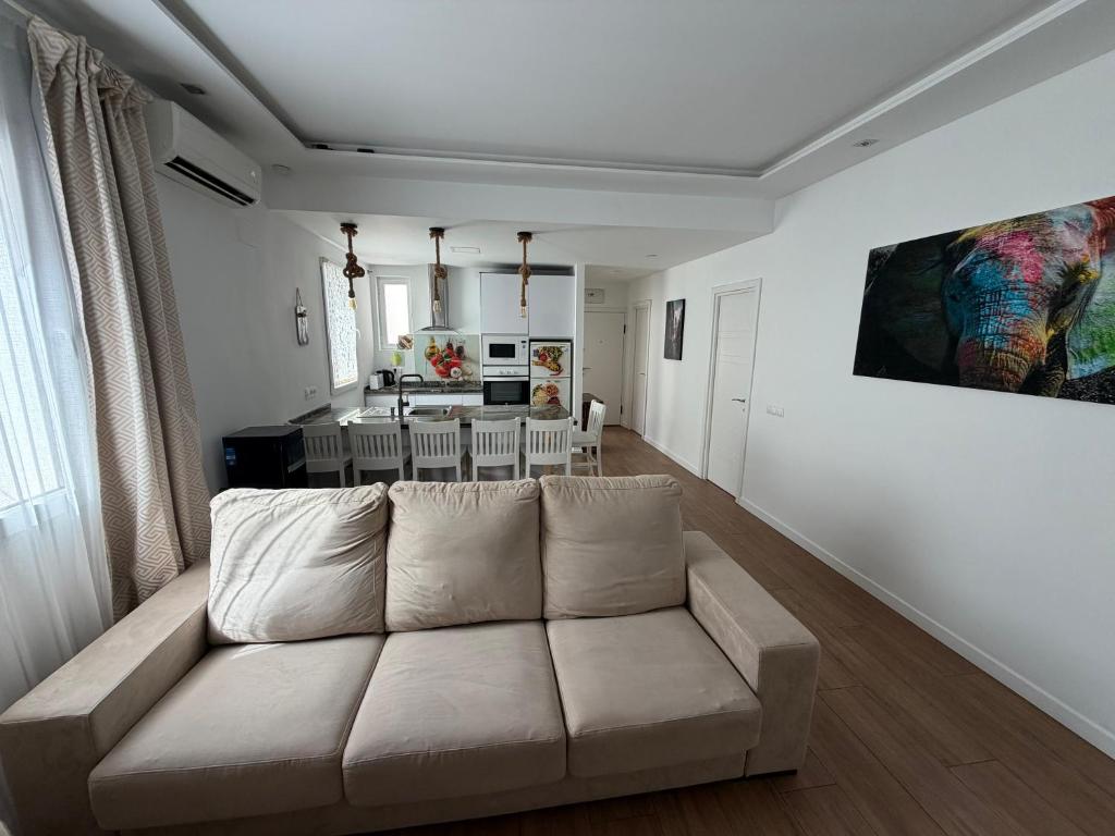 GENUAR APARTMENTS 3 Bedroom close to beach - 5