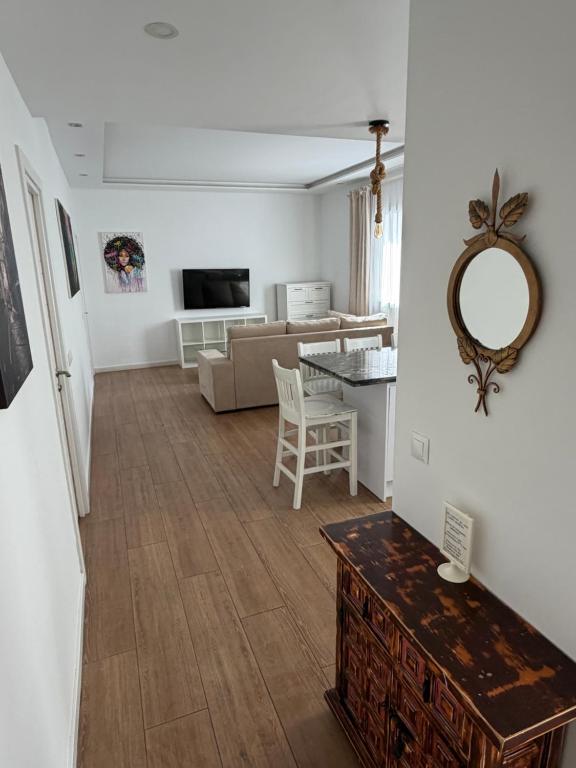 GENUAR APARTMENTS 3 Bedroom close to beach - 4