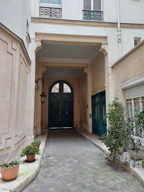 Charming Small Studio by trocadero - 4