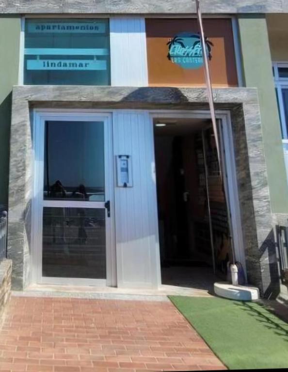 Lindamar Canteras Beach House - 3
