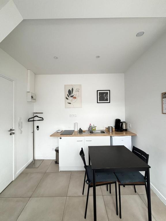 Soh Rent Strasbourg Bedroom 4 Tv-Wifi Near Train Station - 2